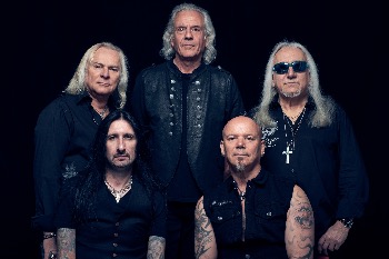 Legendinė roko grupė „Uriah Heep“ jubiliejinį koncertą suregs Vilniuje
