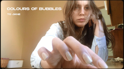 Karantininio „Colours of Bubbles“ klipo premjera: „Likim namuose, nes ir juose gali būti velniškai smagu“